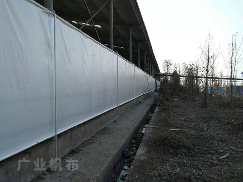 牛場卷簾布